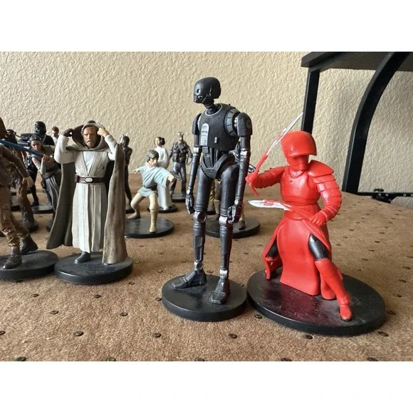 Star Wars Lot of 24 Disney Lucas Film Ltd Action Figures - Picture 4 of 12